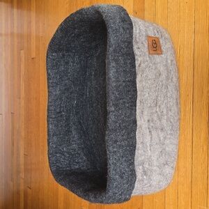 UGG, Felted Wool Basket, 100% Sheep Wool, Two-Tone Gray, EUC, 17"W x 21"L x 8"H